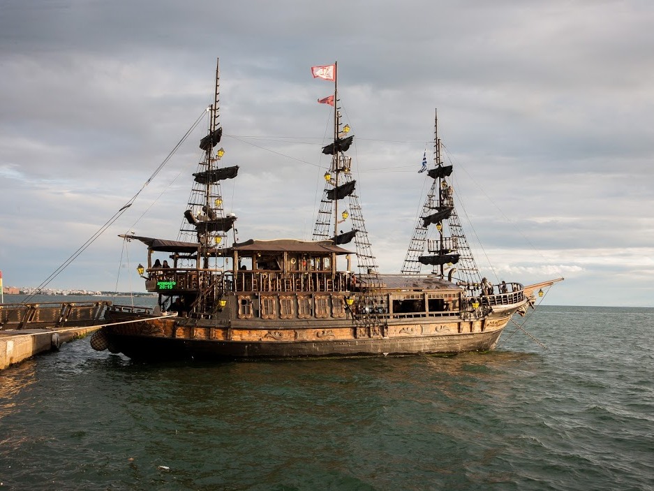 Греція-Салоніки-корабль.jpg